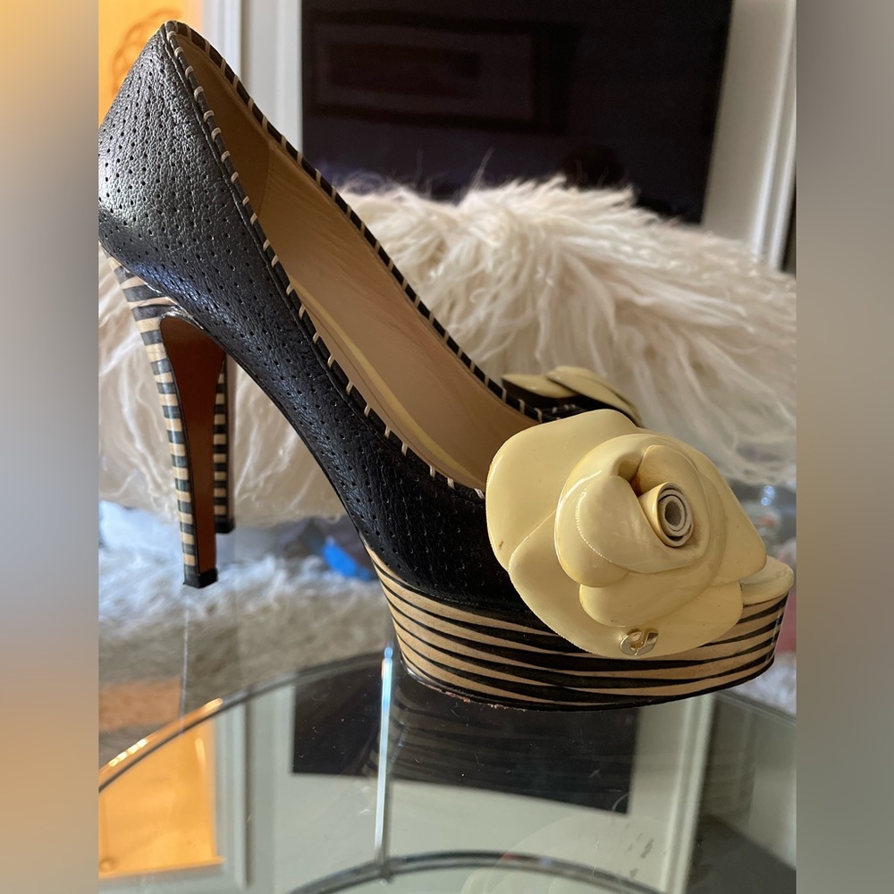 Charles Jourdan Paris Sexy Pumps / Size 7.5